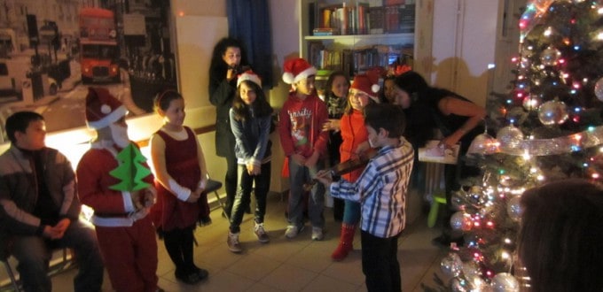 Φωτογραφίες από τη Χριστουγεννιάτικη Γιορτή το 2012 στο Φροντιστήριο Ξένων Γλωσσών Ισιδώρα Μιαούλη Πειραιάς
